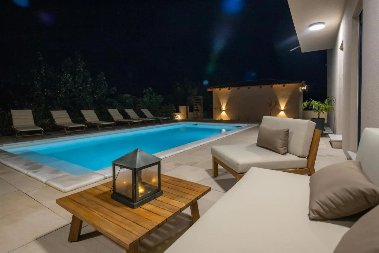 Villa J&P Sukosan